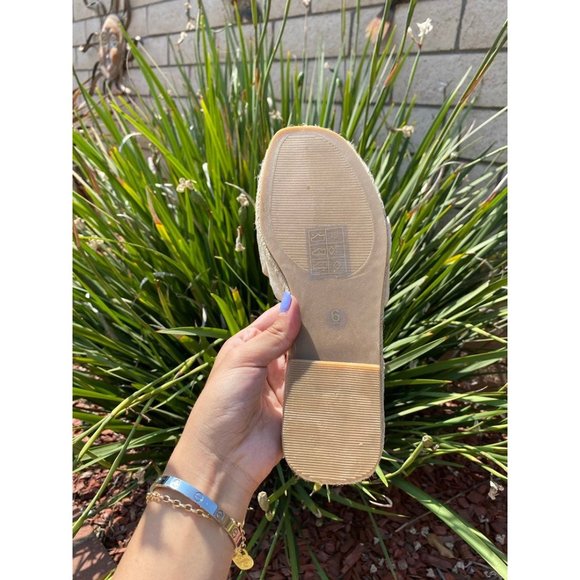 Pretty Little Thing Bow Suede Sandal 7.5 - Picture 4 of 8